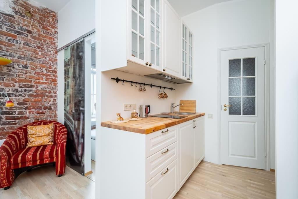 Cozy Studio Apartment Tallinn Buitenkant foto